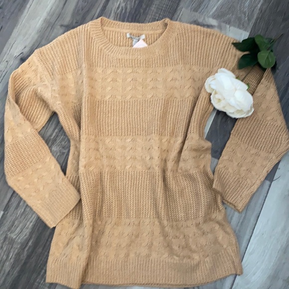 NWT Women Knitted Pullover Crewneck Sweater Size M/L - Picture 3 of 7